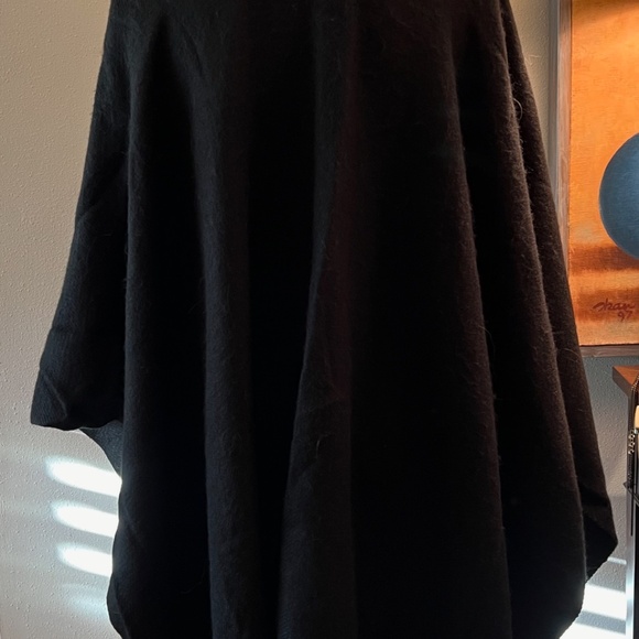 Elegant Fringe Open Front Reversible Black/Grey Shawl, Wrap With Fringe - Picture 5 of 16